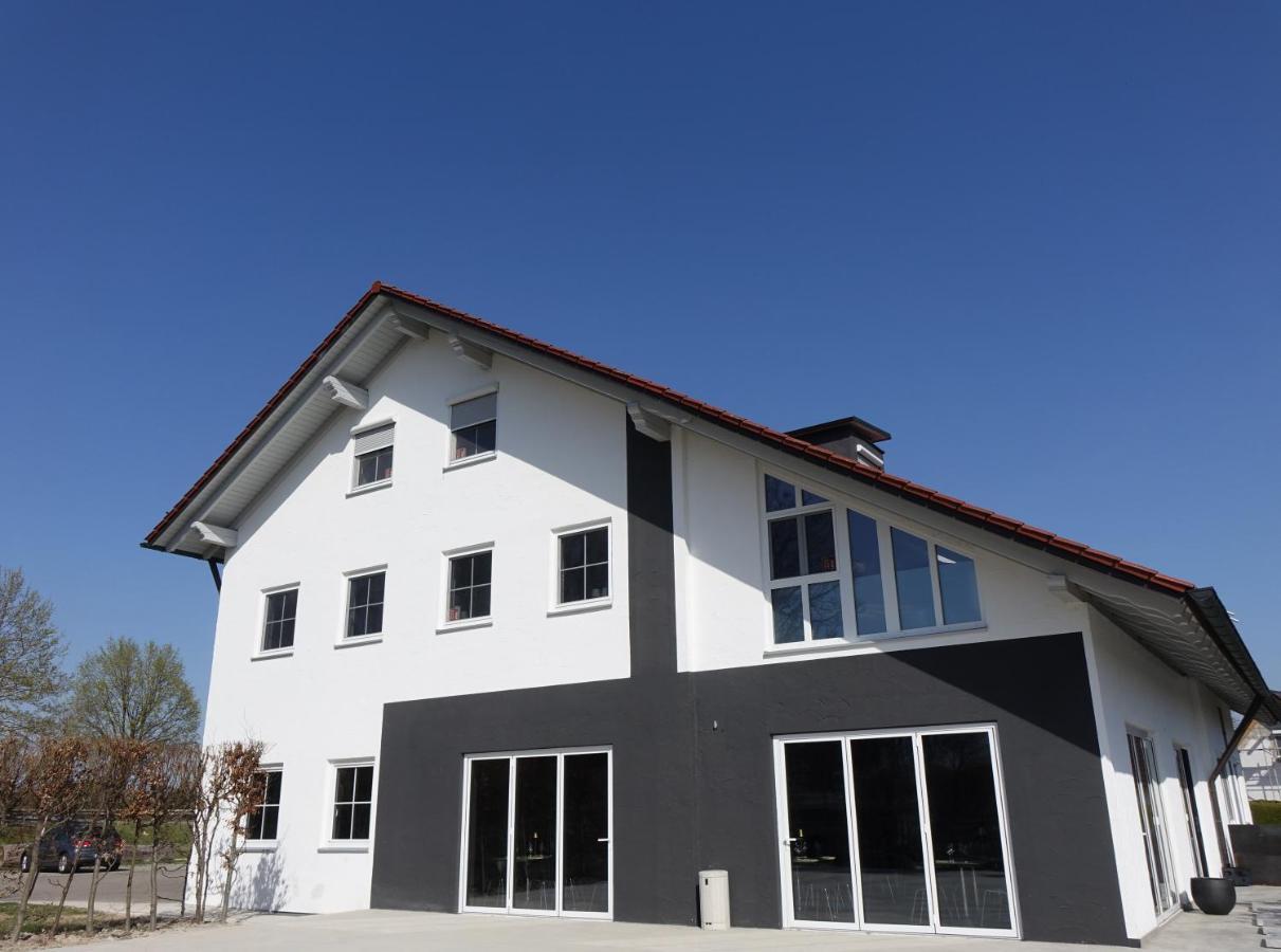 Das Singold Hotel Mit Highspeed Wlan Und Digitalem Schluessel Schwabmunchen Exterior photo